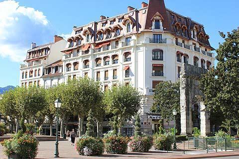 Facade Astoria aix les bains